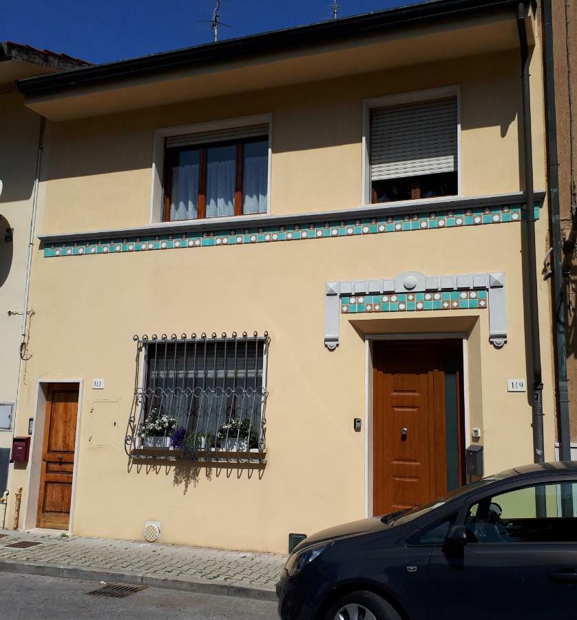 Casa Mario Dei Pini Villa เวียเรจโจ ภายนอก รูปภาพ
