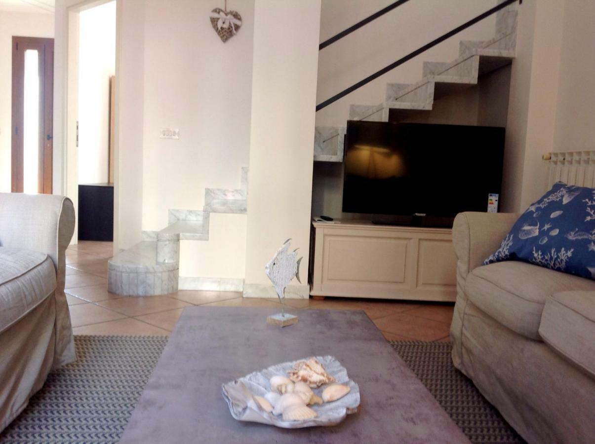 Casa Mario Dei Pini Villa เวียเรจโจ ภายนอก รูปภาพ